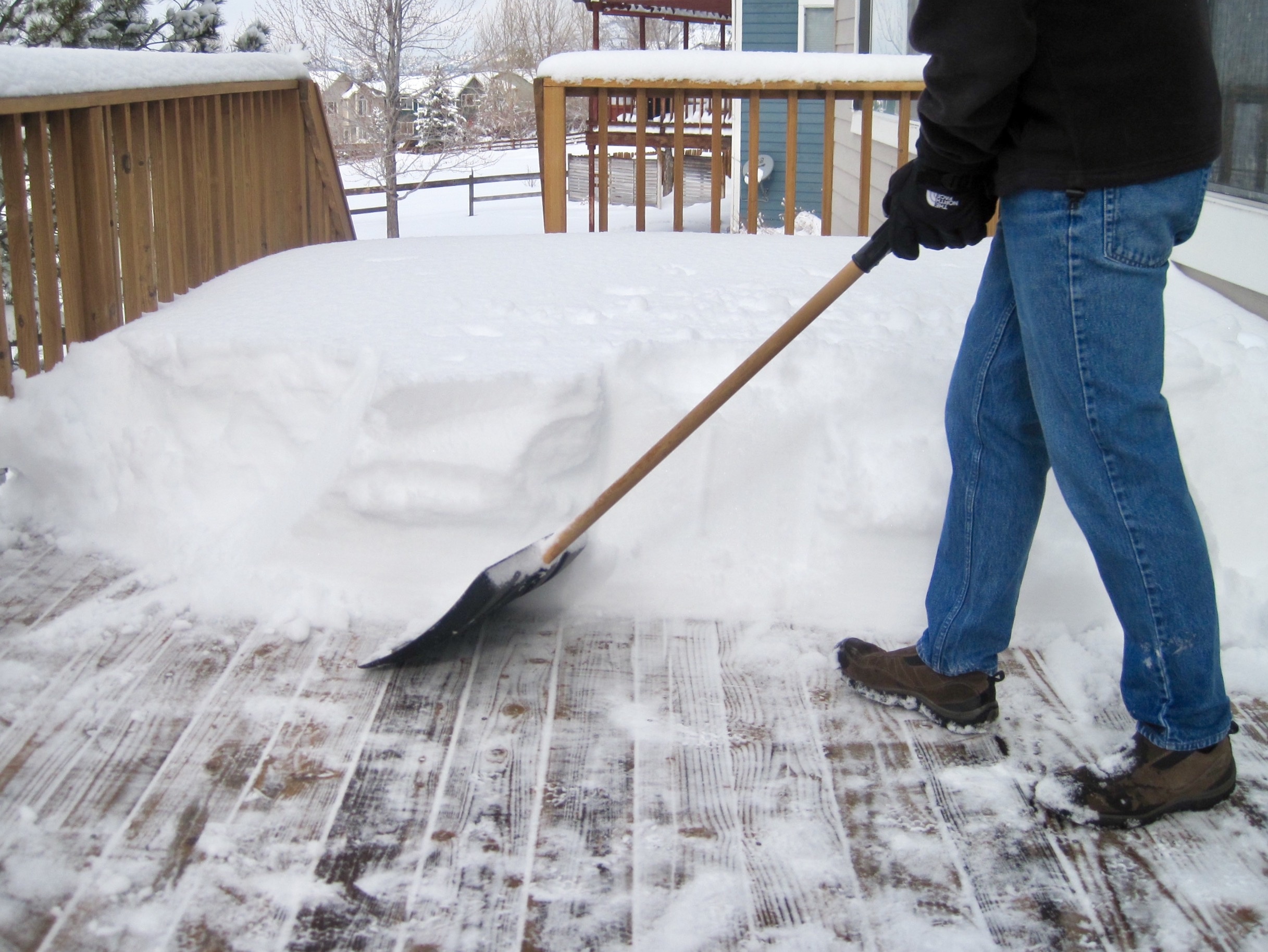 Tips on Shoveling Your Wood Deck Without Causing Damage
