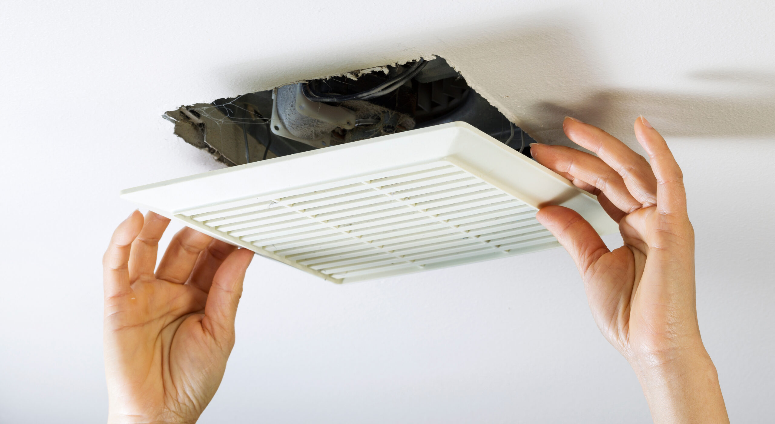 How to Clean Your Dusty Bathroom Fan